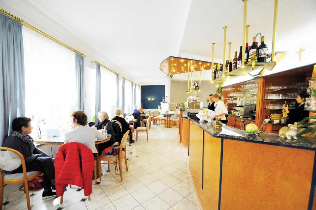 Cafe Am Donautor Ξενοδοχείο Kelheim Εξωτερικό φωτογραφία